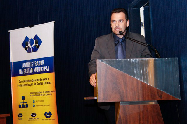 Juvenal Neto discursa durante o evento na capital. (Foto: Edson Ribeiro)