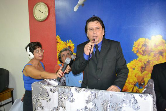 Caravina durante seu discurso na posse como prefeito de Bataguassu. Fotos: Cidades na Web