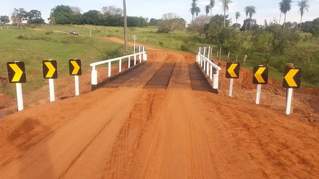 Prefeitura reconstrói ponte sobre o Córrego Poção Foto: Divulgação