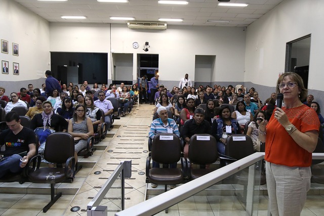 Esteticistas e profissionais da saúde participam de palestra sobre Hepatites Virais em Três Lagoas Assessoria de Imprensa. Foto: Divulgação