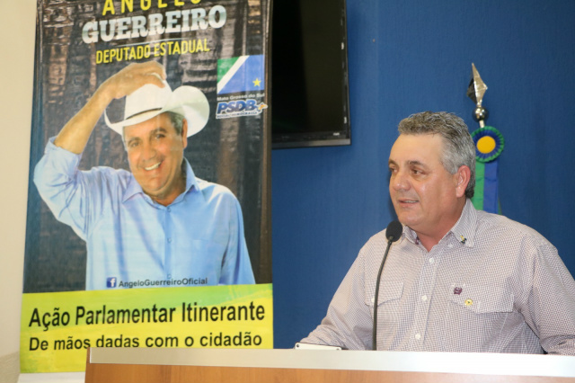 Guerreiro anuncia valor de emendas parlamentares que serão destinadas a Três Lagoas Deputado estadual Angelo Guerreiro durante Ação Parlamentar Itinerante na Câmara Municipal de Três Lagoas (Foto: Assessoria)