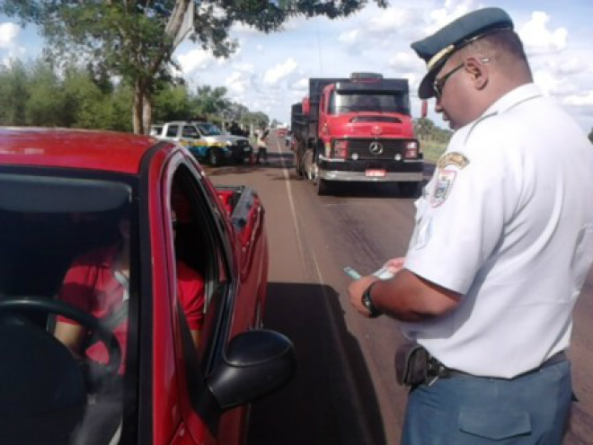 Durante o fim de ano o policiamento foi reforçado nas rovodias estaduais. Foto: Divulgação/PMR