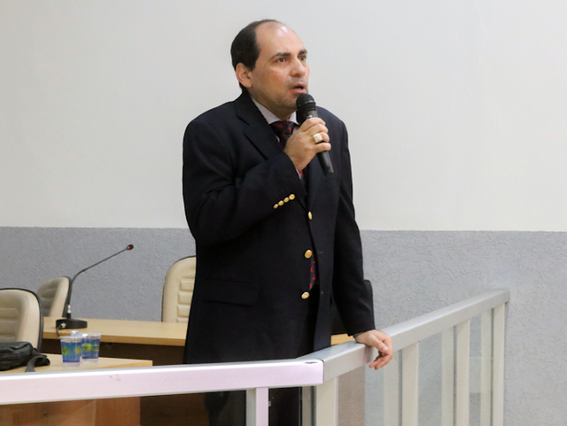 Servidores da Câmara fazem curso sobre Regimento Interno Professor Ênio Murad (Foto/Assessoria)